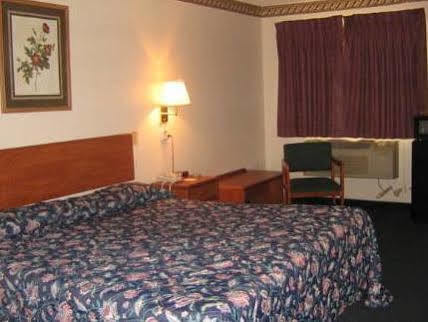 Americas Best Value Inn Grain Valley Exterior photo